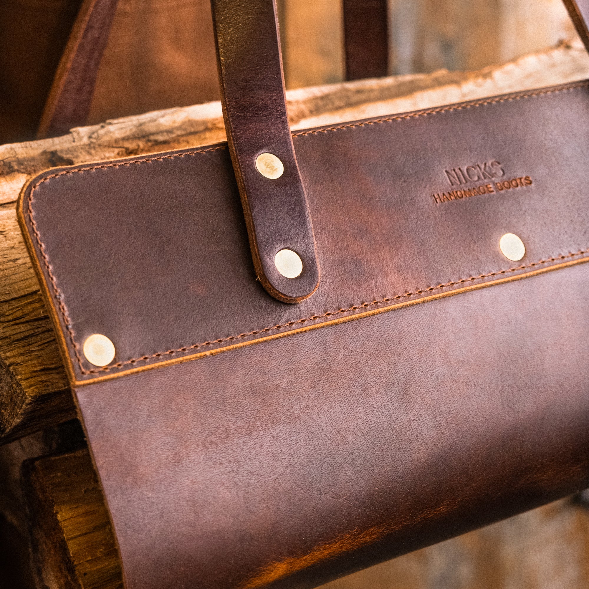 Nicks Heritage Log Carrier - Image 3